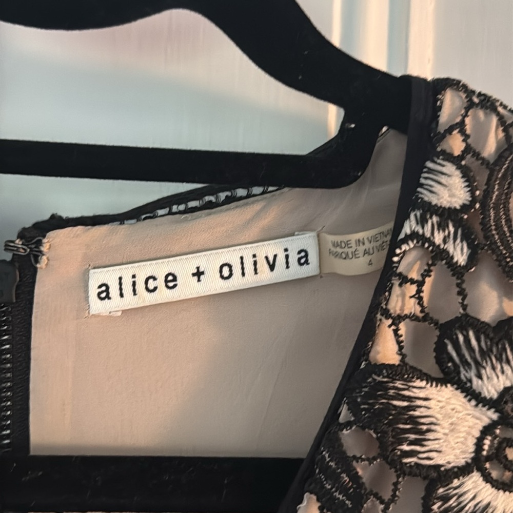 Alice and Olivia Tinsley Lace Romper - Picture 6 of 8